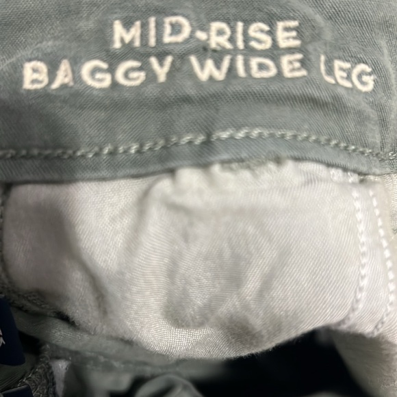 American Eagle Mid-Rise Baggy Wide Leg Women’s Cargo Pant - Picture 5 of 8